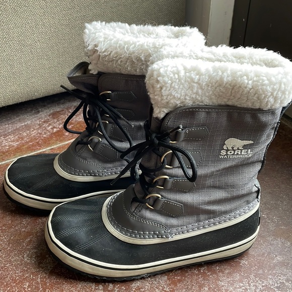 Grey Sorel Waterproof Winter Boots - Picture 1 of 6